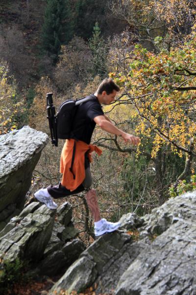 prothèse cuisse avec cache genou