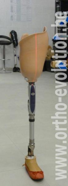 prothèse cuisse finition résine